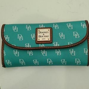 Dooney and Bourke wallet